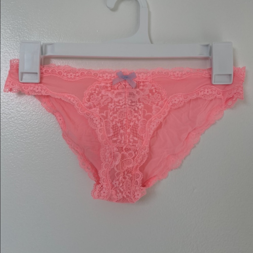 NWOT - never been worn - Victoria’s Secret panties - cheekini style -Size S